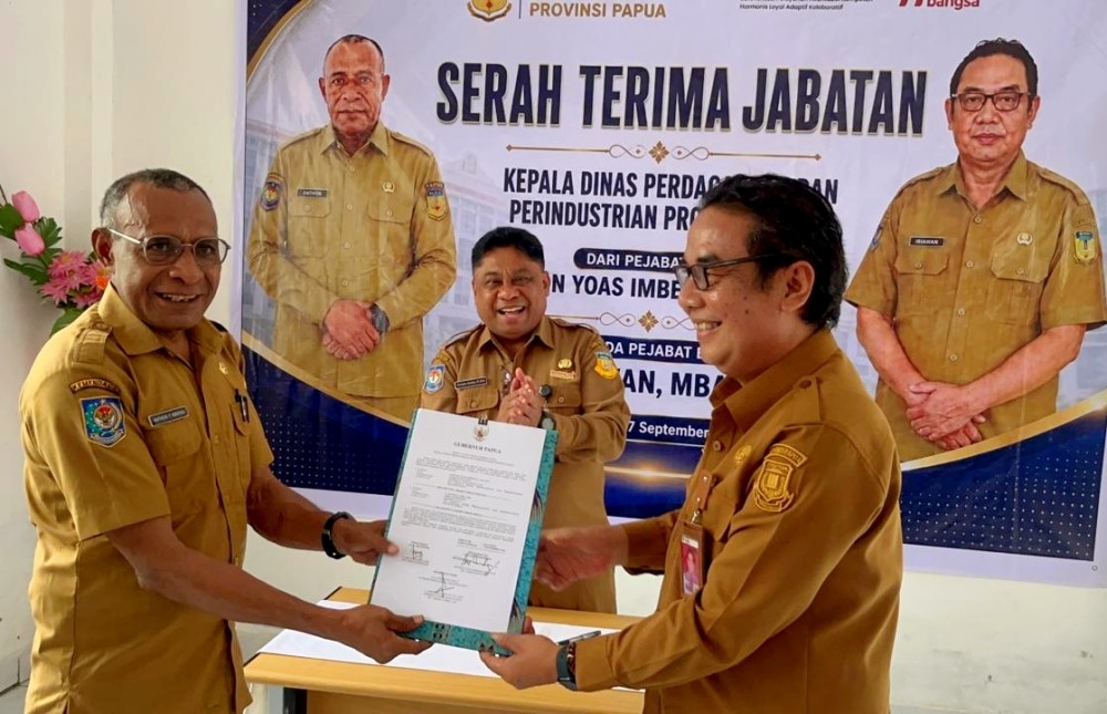 Serah Terima Jabatan Plt. Kepala Dinas Perdagangan dan Perindustrian Provinsi Papua